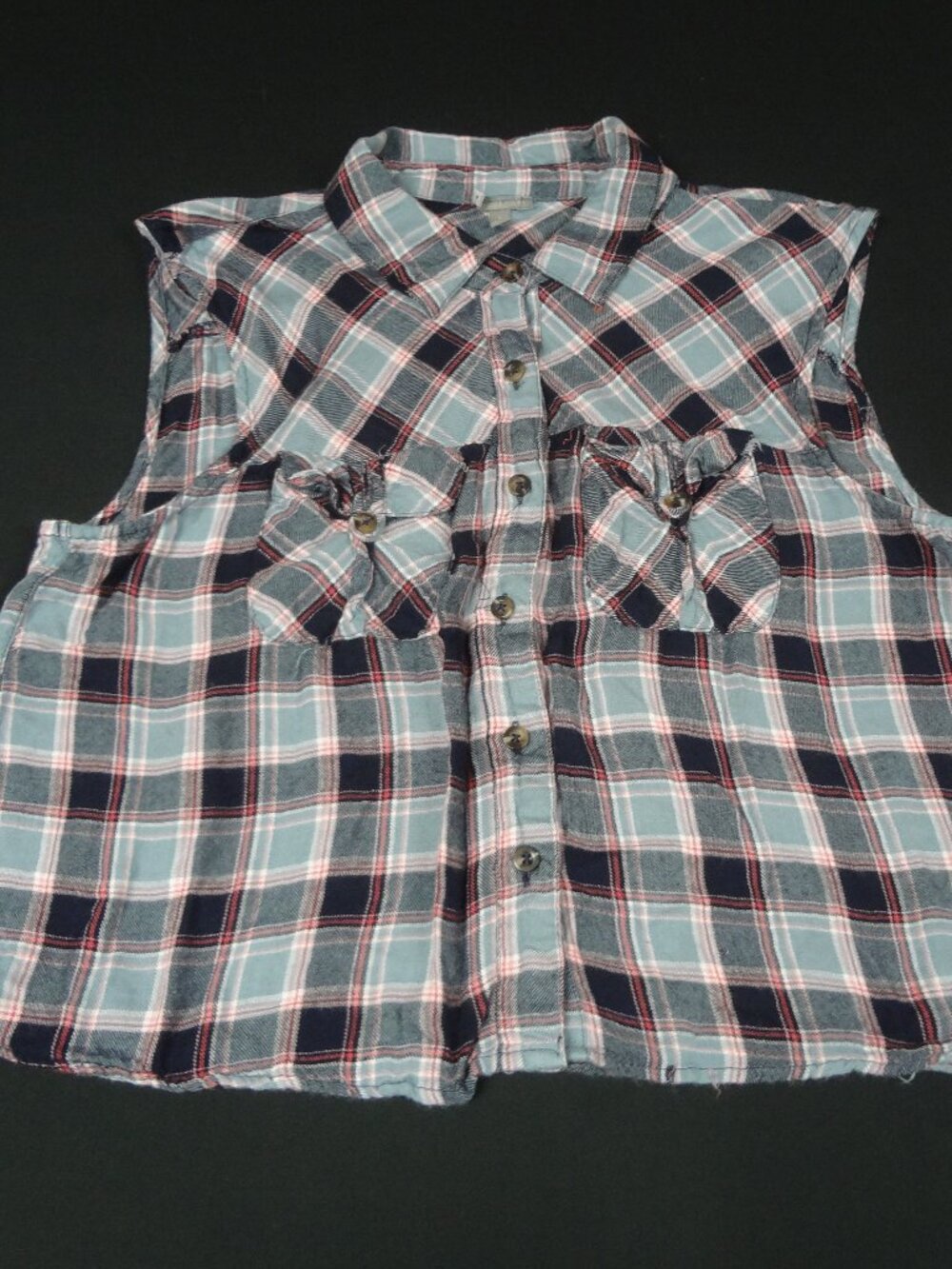 CHARLOTTE RUSSE SLEEVELESS PLAID BUTTON UP WOMENS LARGE SHIRT L632